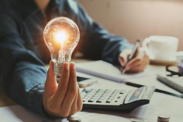 営業の生産性を向上させる必要性とその具体的施策とは？