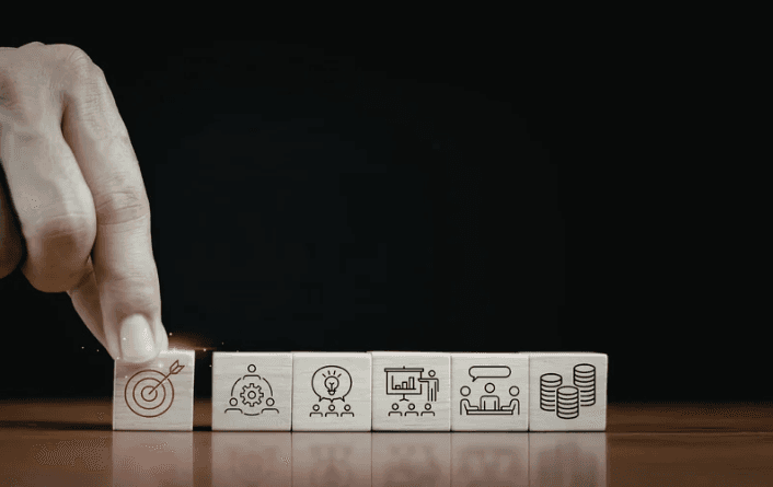 営業のAI、SFAが定着しない理由と解決策|現場の「入力負荷」をゼロにする戦略的DXの進め方